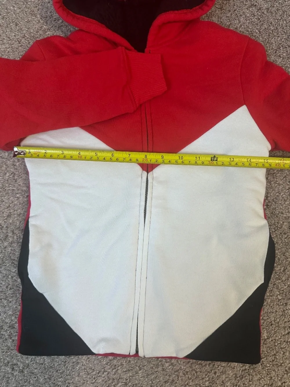 Boys Size Medium (7/8) Childrens Place Red and White Print Thick Lined Jacket